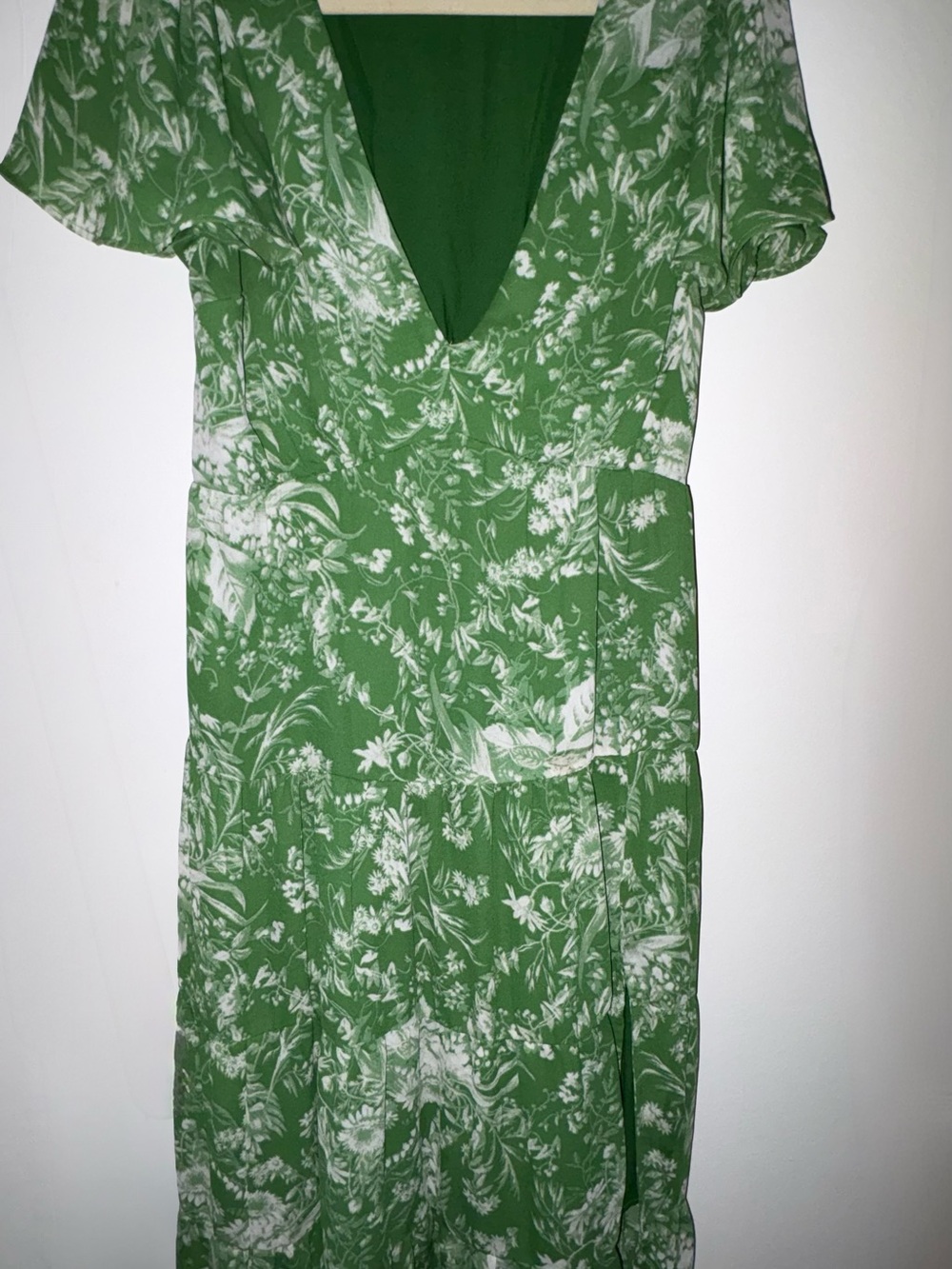 Abercrombie & Fitch Green Floral V-Neck Midi Dress